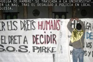 Desalojo huelguistas de hambre y okupación Universidad (Valencia 4 y 5 enero)