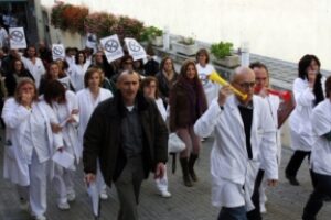 Valls: Los trabajadores del Pius Hospital se manifestarán en contra el ERE