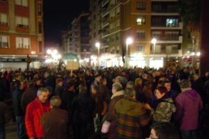 Miles de personas han abarrotado las calles de Barakaldo