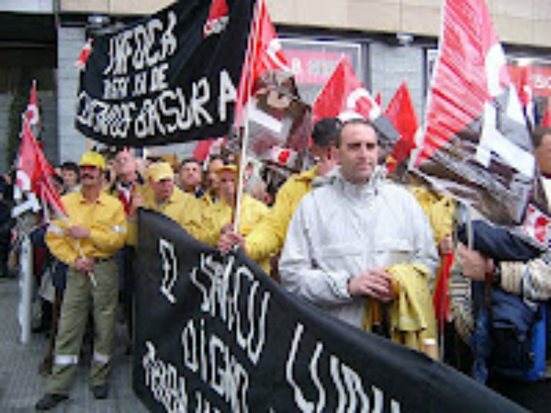 Concentración de AMA (antigua Egmasa) en Sevilla contra la inestabilidad laboral