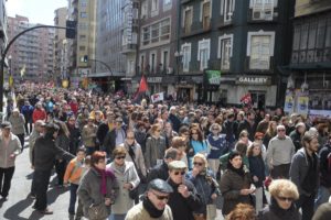 7.000 personas por la Sanidad pública en Zaragoza (15a)