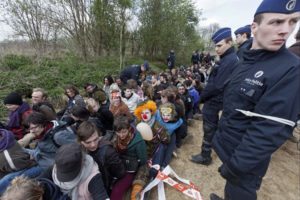 Detenidos dos antimilitaristas canarios en Bruselas
