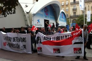 Fotos concentración en Zaragoza 8m en apoyo a Laura