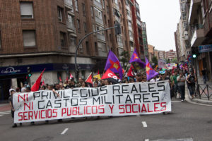Valladolid: Manifestación contra los privilegios reales, los gastos militares y por los servicios públicos