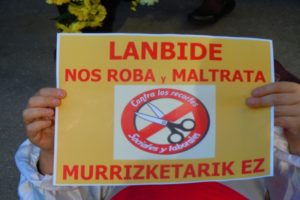 Movilización ante las nuevas oficinas de Lanbide en Barakaldo