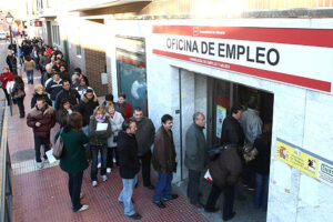 El 48% de las personas desempleadas no tiene cobertura de ningún tipo en España