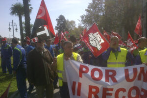 Los trabajadores de Vossloh han marchado hasta la Generalitat valenciana contra los recortes