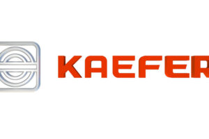 La empresa Kaefer Proyesur despide a dos trabajadores con la complacencia de CEPSA