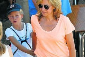 ‘La Caixa’ pagará 180.000 euros extras al año a la infanta Cristina por la casa y la escuela de sus hijos, según ‘El Mundo’