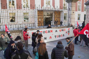 CGT Valladolid se concentra contra el cierre de las emergencias 112
