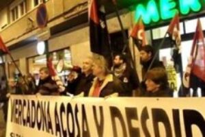 CGT vuelve a concentrase en Valencia contra la política de abusos de Mercadona