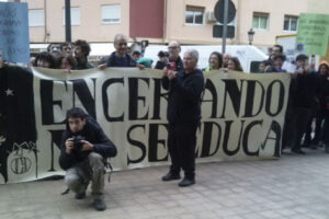 [Fotos] Concentración en Valencia contra las prisiones de menores