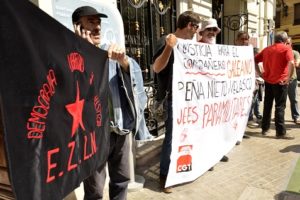 [Fotos] CGT protesta en Valencia por el asesinato político en México del votán (maestro) Base de Apoyo Zapatista José Luis Solís López