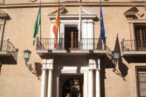 6 de junio: Rodea el Ayuntamiento de Antequera