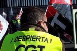 15J: CGT grita desde el lugar más alto de la provincia de Madrid, la privatización de Aena Aeropuertos es un robo y un fraude
