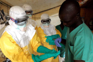 Ébola: El nuevo negocio de las farmaceúticas