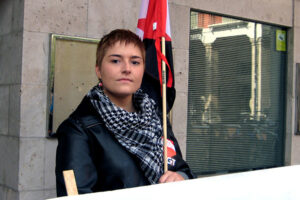 16-O: Recogida de firmas en Burgos en apoyo de la compañera despedida de CLECE