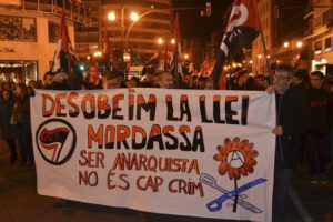 [Fotos] Miles de manifestantes contra la ‘ley mordaza’ y por el cierre de los CIE en Valencia