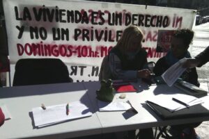 24-E Alacant: Manifestación contra el desahucio de Paco y Sonia