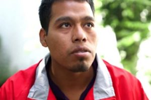 [Vídeo]: Entrevista Omar García, vocero de Ayotzinapa en el I FestivalRyR del EZLN y el CNI