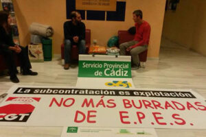 EPES 061 contrata «matones» que agreden a delegada de CGT en el #encierro61cadiz y se apropian de la pancarta