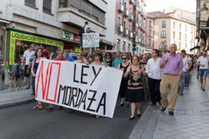 [Fotos] Manifestación contra la Ley Mordaza en Valladolid