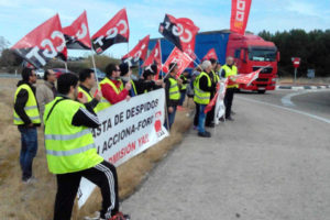 [Fotos] Protesta en la factoría Ford contra el despido de 15 trabajadores de Acciona FS