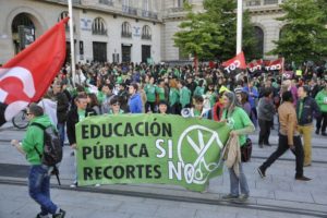 El Sindicato de Enseñanza de la CGT se concentra para denunciar los recortes que está sufriendo la Educación Pública Andaluza