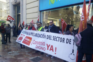 [Fotos] Concentración en Valencia para exigir un convenio digno en el sector de Contact Center