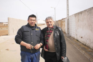 Cuando el Uranio entra por la puerta la democracia sale por la ventana.  I. La visita del catedrático