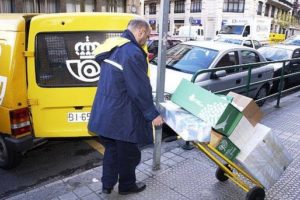 Correos suprime 15 puestos en la cartería de Pamplona