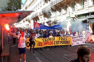 [Fotos] Sindicalistas de Ford Almussafes (CGT y STM) en la manifestación celebrada en Burdeos en defensa de los puestos de trabajo de la planta francesa