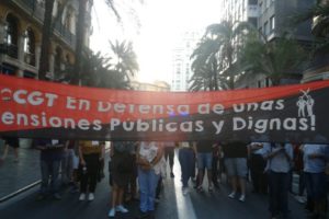 [Fotos] CGT en la manifestación del 1-O por unas pensiones dignas en Valencia