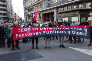 [Fotos] CGT en la manifestación por unas pensiones dignas celebrada en Valencia el 15D