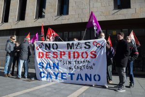 Concentración en Valladolid en apoyo del compañero despedido de San Cayetano