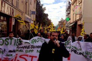 Concentración en solidaridad con los carteros y carteras en huelga indefinida en Francia