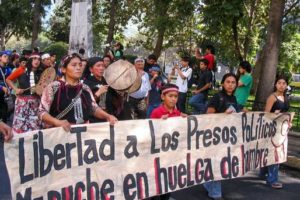 Por la libertad de los presos políticos mapuches en huelga de hambre en Chile