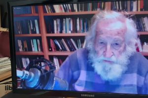 Noam Chomsky da el pistoletazo de salida a las Jornadas Libertarias de CGT València