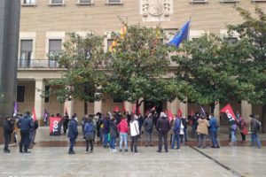 Un centenar de personas se concentra por la derogación de la Reforma Laboral en Zaragoza