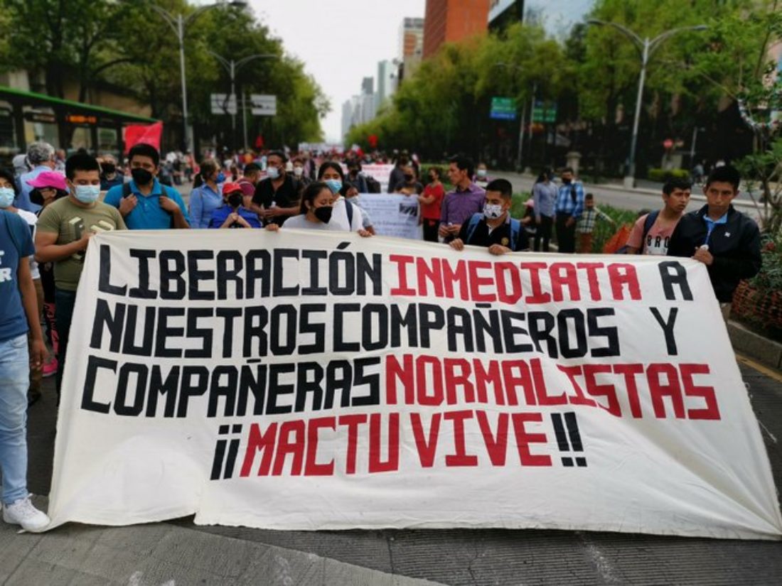 Denunciamos la represión en contra de las y los estudiantes normalistas de la escuela rural de Mactumatzá, Chiapas y de los pueblos Tepehuano y Wixárika de Azqueltán, Jalisco