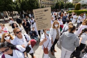Trabajadoras del SAD: La dependencia en Andalucía hace aguas en manos de empresas con ánimo de lucro
