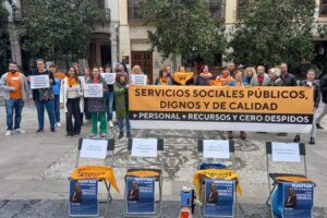 Concentración de la plantilla del Área de Derechos Sociales en Granada