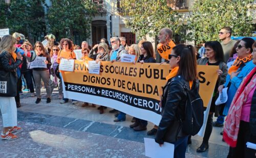 Concentración de la plantilla del Área de Derechos Sociales del Ayuntamiento de Granada
