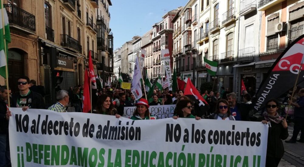 La comunidad educativa de Benalmádena sale a la calle el 24 de abril para defender la educación pública