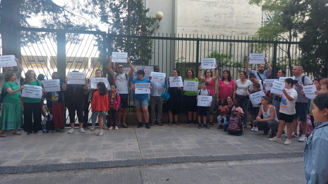 CGT y CCOO convocan movilizaciones de protesta contra los recortes del profesorado