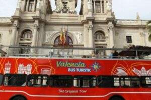 La Inspección de Trabajo determina que alguno de los buses turísticos de la ciudad de València carecían de la climatización requerida