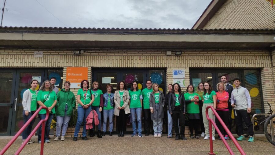 Los sindicatos valoran como un éxito la huelga parcial en educación en Aragón - Imagen-7