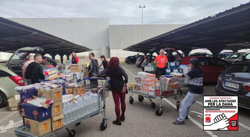 CGT València hace la primera entrega de material a las damnificadas por la DANA