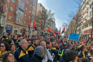 La plantilla de CORREOS se moviliza contra la firma que modifica el Convenio Colectivo