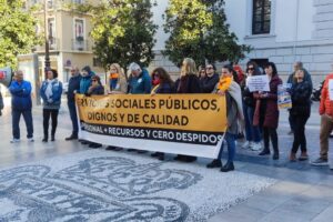 Concentración de los Servicios Sociales del Ayuntamiento de Granada